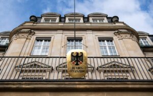 Bundesfinanzhof muss sparen und verliert einen Senat