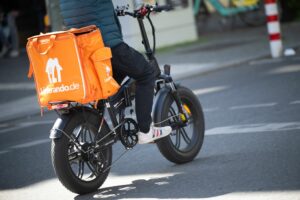 Lieferando baut rund 2.000 Fahrerstellen ab