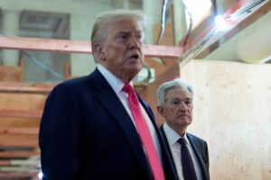 Trump: Zentralbankrat soll Fed-Chef Kontrolle entziehen