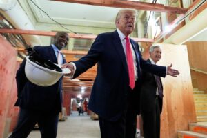 Trump erwägt Klage gegen Zentralbank-Chef Powell