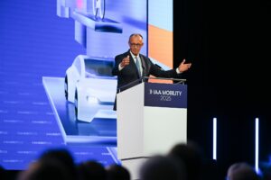 IAA: Schulterschluss gegen das Verbrennerverbot