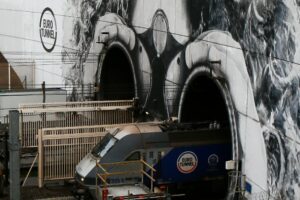 Bahnverkehr am Eurotunnel teilweise wieder aufgenommen