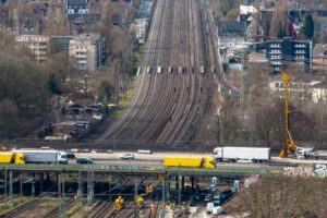Bahnsperrung in Duisburg: Folgen weit über Region hinaus