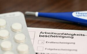 Kasse: Krankheitsausfälle im Job auch 2025 auf hohem Niveau