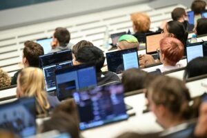 Frauen entscheiden sich häufiger für MINT-Studium