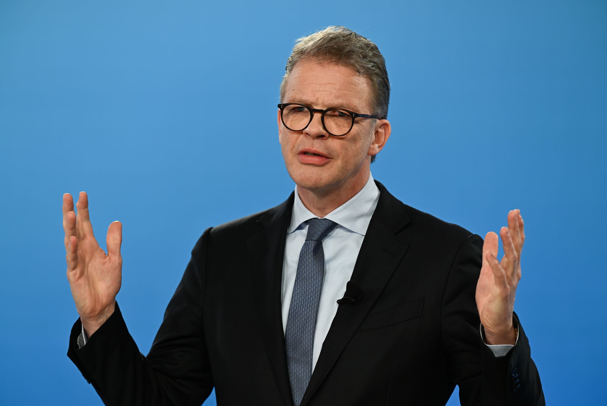 Sewing: Unterstützen Aufklärung der Geldwäschevorwürfe