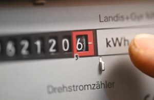 Weitere Grundversorger senken Strompreise