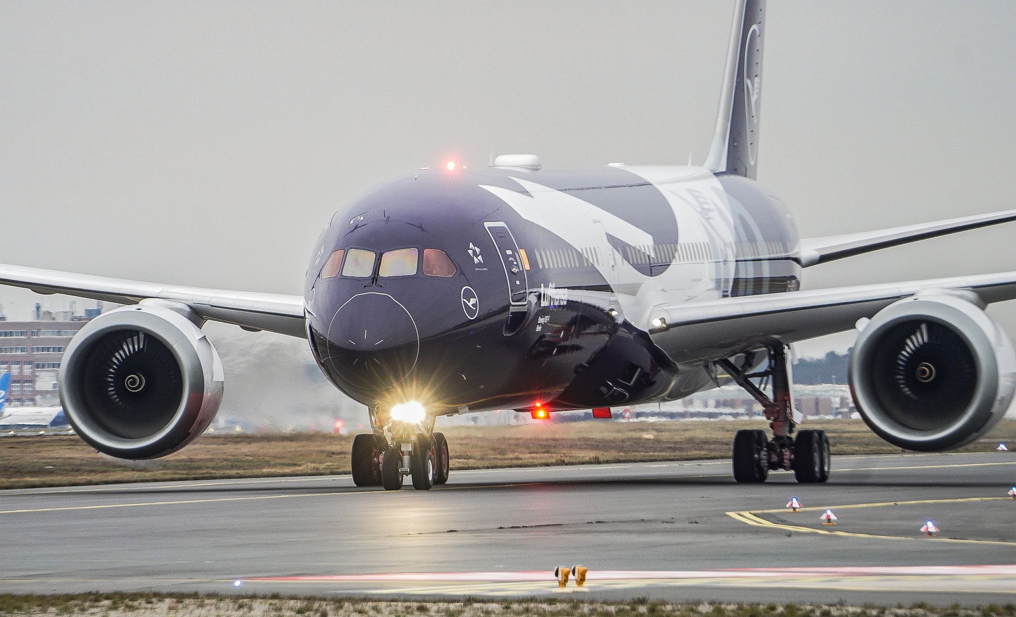 Neue Jets und alte Schatten – Lufthansa feiert 100 Jahre